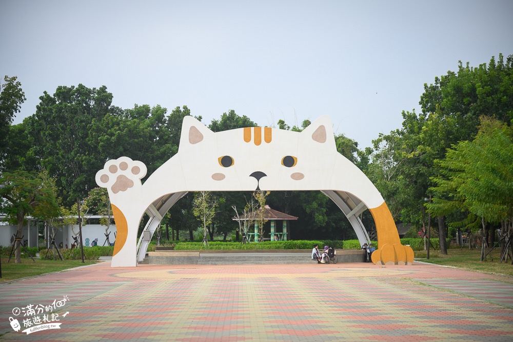 嘉義景點|打貓親子廣場早安公園(免門票)貓咪主題遊戲場.盪鞦韆.溜滑梯.攀岩.貓咪沙坑隨你玩!