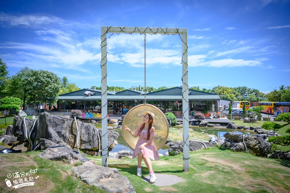 花蓮景點|洄瀾灣景觀餐廳|無菜單料理隱藏夢幻花園~水上教堂.鞦韆.水豚君.浣熊出沒,超好拍!