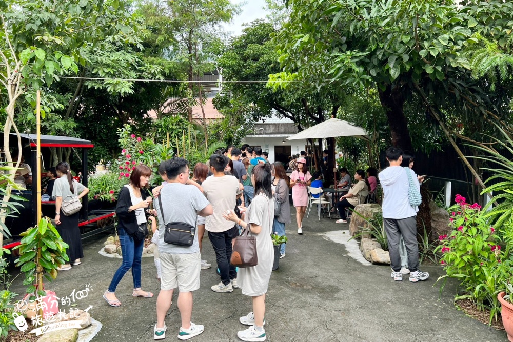 宜蘭美食【白雲山鹿】礁溪老屋早餐,招牌粉漿蛋餅.蘿蔔糕.木桶油飯.椪餅花生湯~老宅裡嚐古早味!