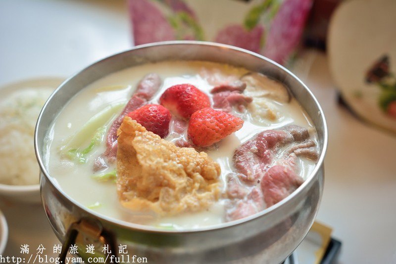 苗栗大湖景點》花間集輕食小館 季節限定招牌必吃 草莓牛奶雪花冰 還有暖呼呼的草莓牛奶鍋