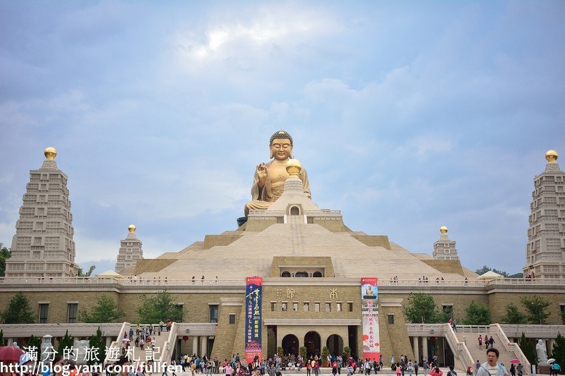 高雄大樹景點》佛光山佛陀紀念館 春節限定煙火秀 高雄年節出遊首選