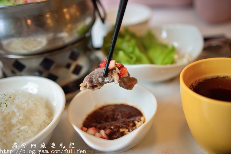 苗栗大湖景點》花間集輕食小館 季節限定招牌必吃 草莓牛奶雪花冰 還有暖呼呼的草莓牛奶鍋