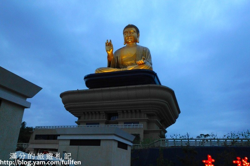 高雄大樹景點》佛光山佛陀紀念館 春節限定煙火秀 高雄年節出遊首選