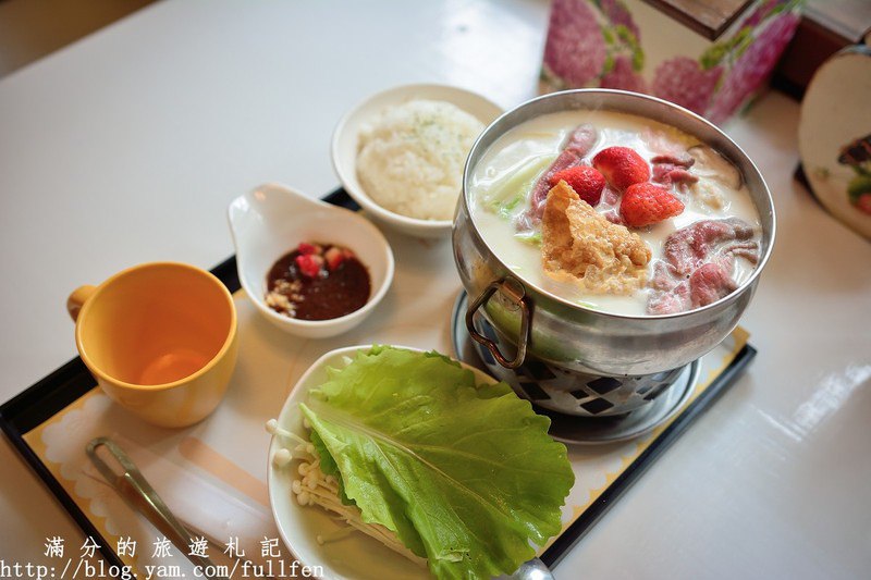 苗栗大湖景點》花間集輕食小館 季節限定招牌必吃 草莓牛奶雪花冰 還有暖呼呼的草莓牛奶鍋