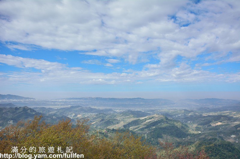 台中若茵農場|跳稱天邊的民宿,270度觀景視野~雲海包圍的人間仙境,日出.晚霞.星空.琉璃光通通都能依一覽無遺!