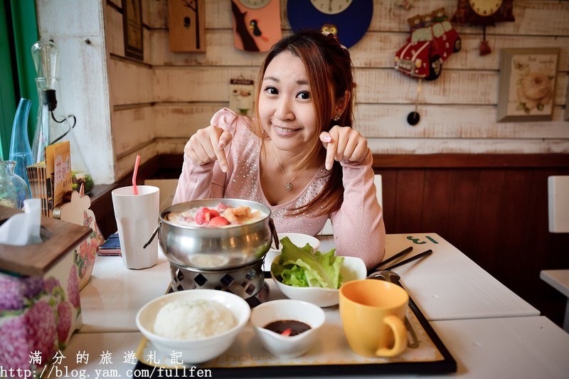 苗栗大湖景點》花間集輕食小館 季節限定招牌必吃 草莓牛奶雪花冰 還有暖呼呼的草莓牛奶鍋