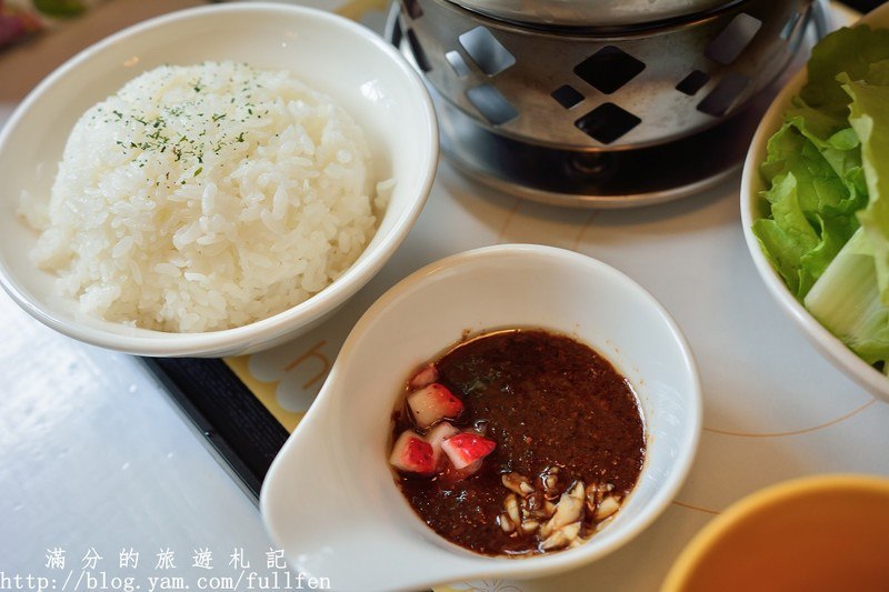 苗栗大湖景點》花間集輕食小館 季節限定招牌必吃 草莓牛奶雪花冰 還有暖呼呼的草莓牛奶鍋